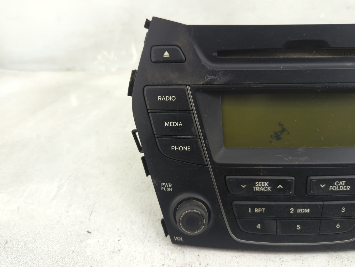 2013-2014 Hyundai Santa Fe Radio AM FM Cd Player Receiver Replacement P/N:96170-4Z1004X Fits Fits 2013 2014 OEM Used Auto Pa