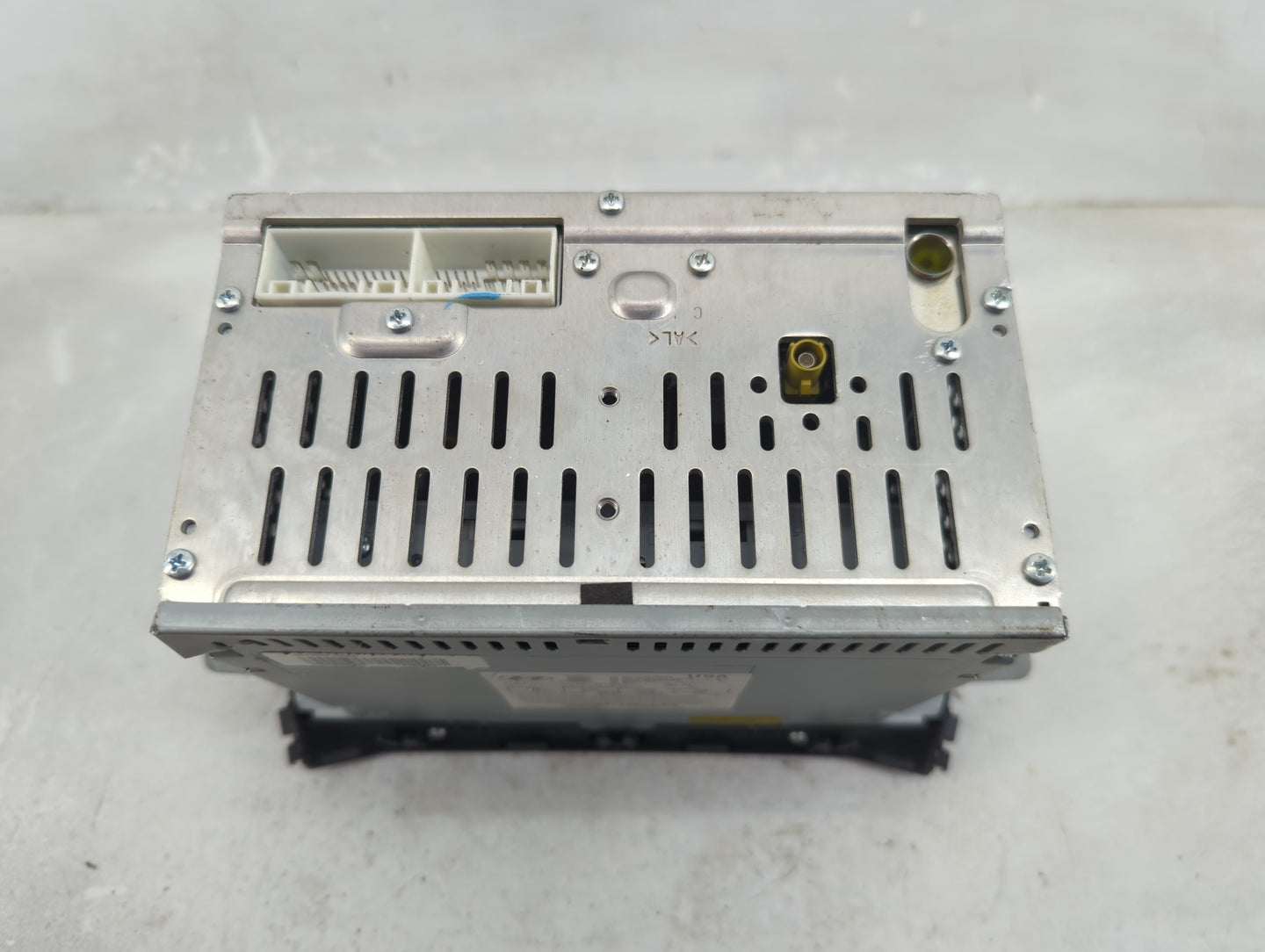 2013-2014 Hyundai Santa Fe Radio AM FM Cd Player Receiver Replacement P/N:96170-4Z1004X Fits Fits 2013 2014 OEM Used Auto Pa