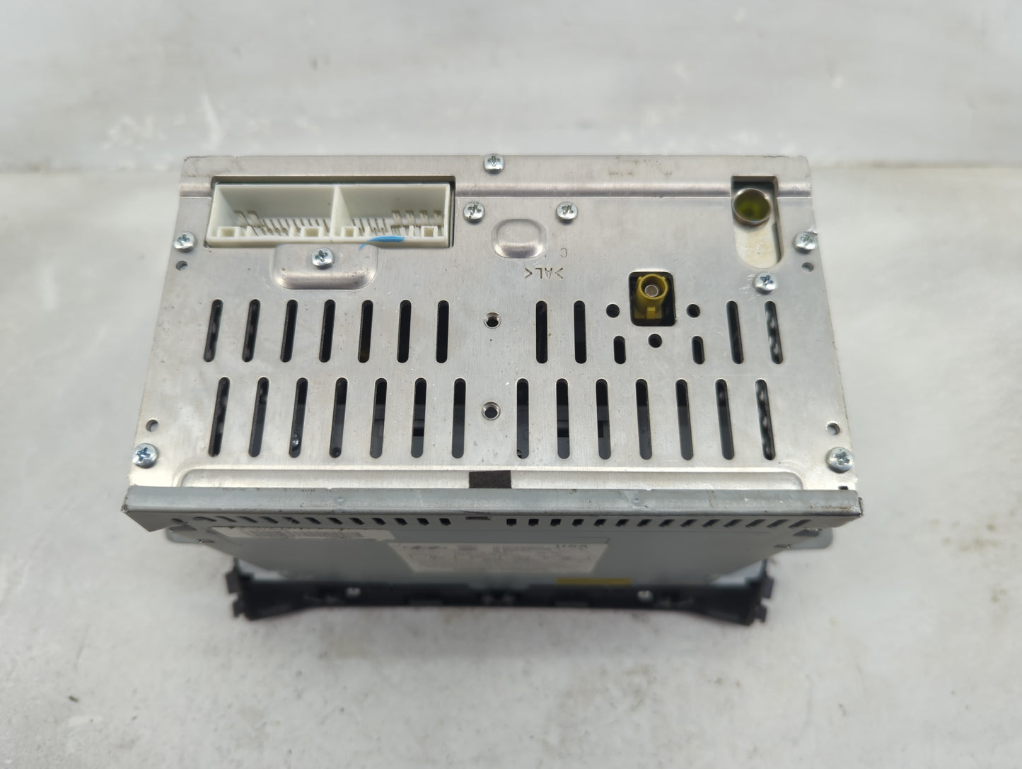 2013-2014 Hyundai Santa Fe Radio AM FM Cd Player Receiver Replacement P/N:96170-4Z1004X Fits Fits 2013 2014 OEM Used Auto Pa