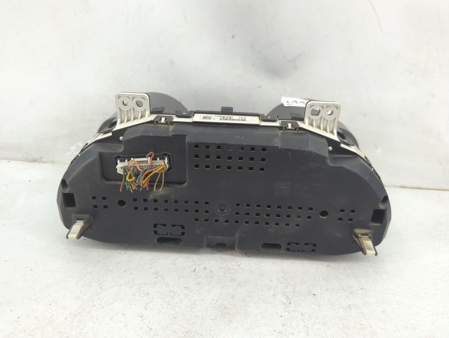 2013-2014 Hyundai Santa Fe Instrument Cluster Speedometer Gauges P/N:94011-B8041 Fits Fits 2013 2014 OEM Used Auto Parts - O