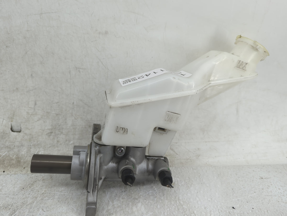 2013-2019 Hyundai Santa Fe Brake Master Cylinder 1451142 - Oemusedautoparts1.com