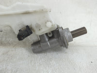 2013-2019 Hyundai Santa Fe Brake Master Cylinder 1451142 - Oemusedautoparts1.com