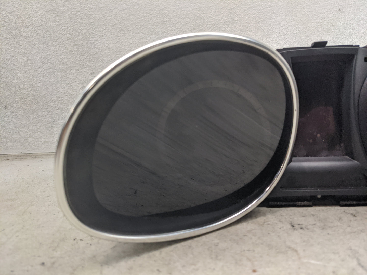 2013-2014 Hyundai Santa Fe Instrument Cluster Speedometer Gauges P/N:94011-4Z001 TN157560-1044 Miles:90K Fits Fits 2013 2014