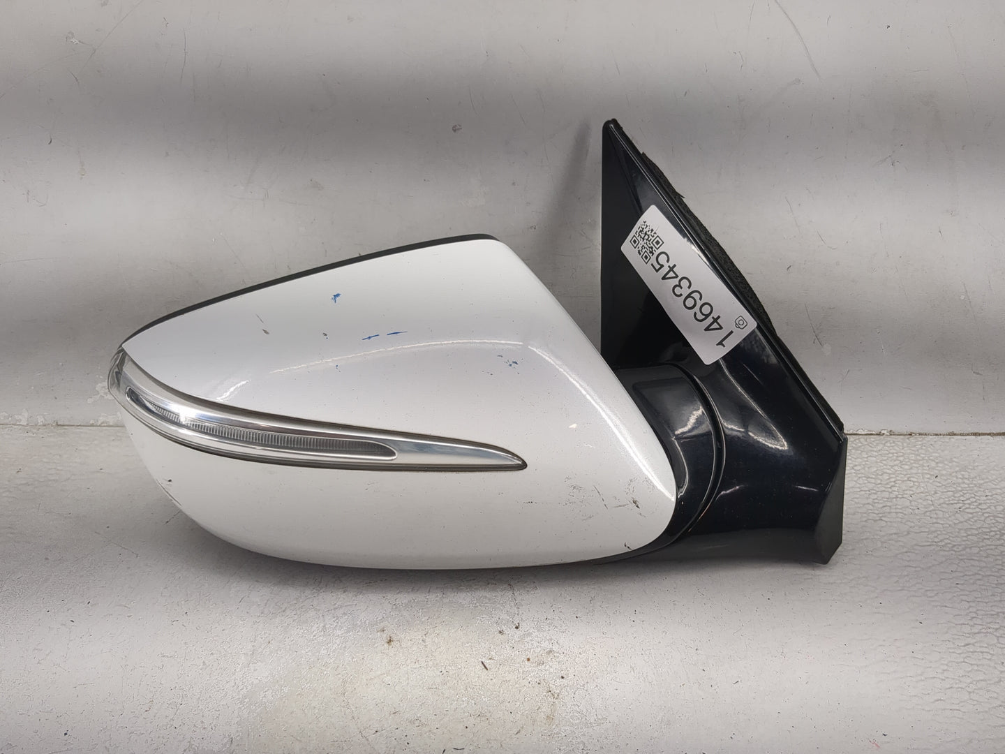 2013-2016 Hyundai Santa Fe Passenger Side View Mirror - Right Door Mirror OEM Used - Oemusedautoparts1.com