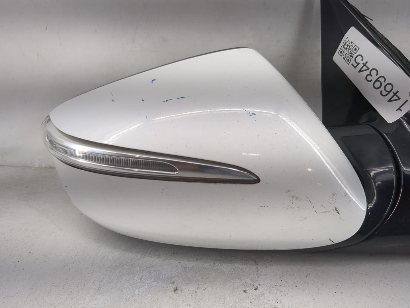2013-2016 Hyundai Santa Fe Passenger Side View Mirror - Right Door Mirror OEM Used - Oemusedautoparts1.com
