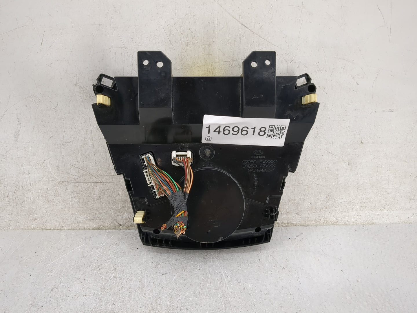 2013-2016 Hyundai Santa Fe Climate Control Module Temperature AC/Heater Replacement P/N:97250-4Z200 97250-2WXXX Fits OEM Use