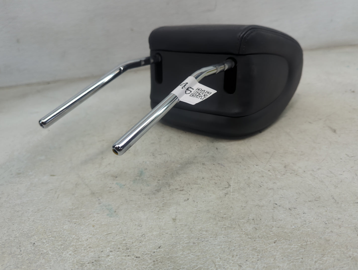 2013 Hyundai Santa Fe Headrest Head Rest Front Driver Seat Black - Oemusedautoparts1.com