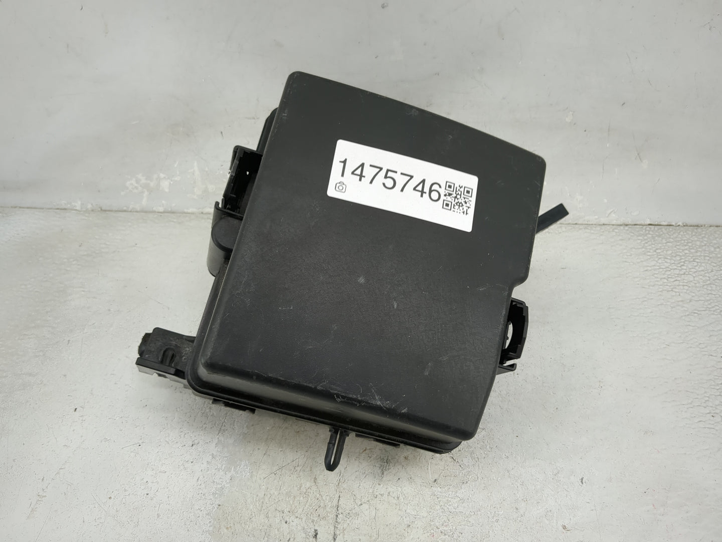2013 Hyundai Santa Fe Fusebox Fuse Box Panel Relay Module P/N:91951-2W000 91956-00001, 39160-3T110 Fits OEM Used Auto Parts 