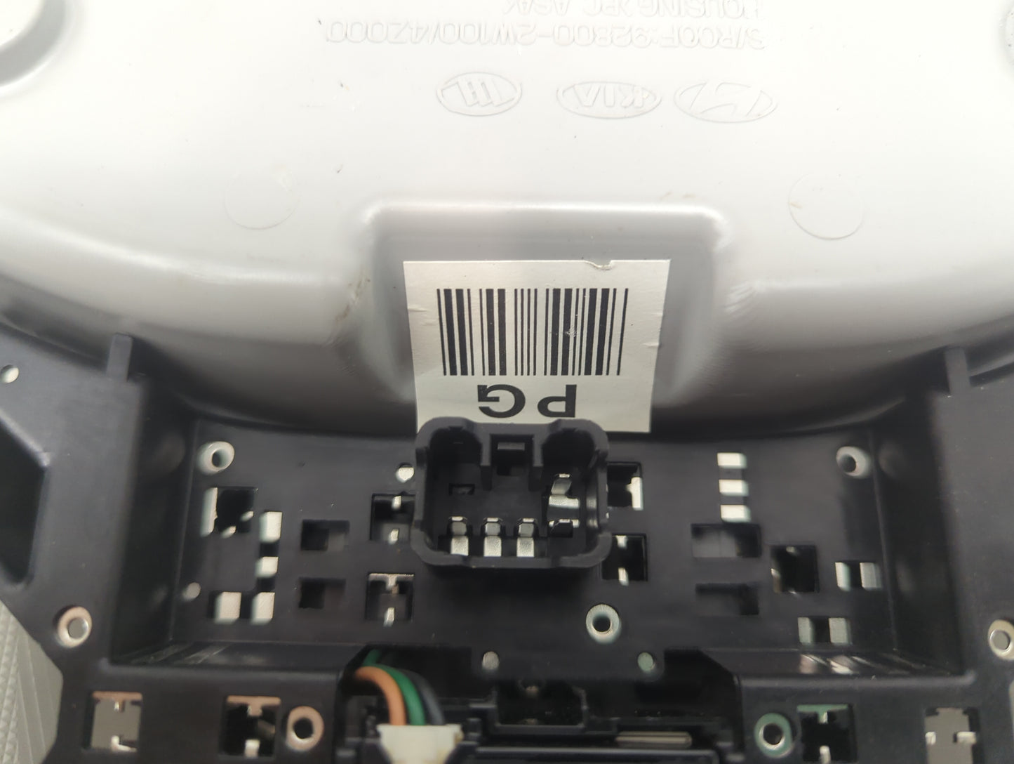2013-2013 Hyundai Santa Fe Overhead Roof Console - Oemusedautoparts1.com