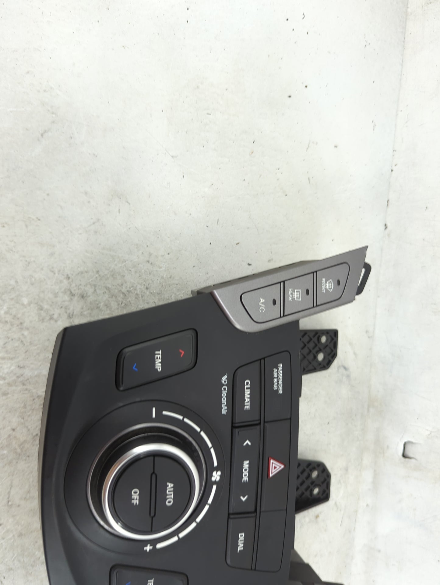 2013-2016 Hyundai Santa Fe Climate Control Module Temperature AC/Heater Replacement Fits Fits 2013 2014 2015 2016 OEM Used A