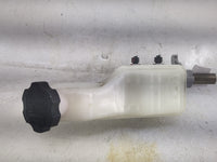 2013-2019 Hyundai Santa Fe Brake Master Cylinder 1497658 - Oemusedautoparts1.com