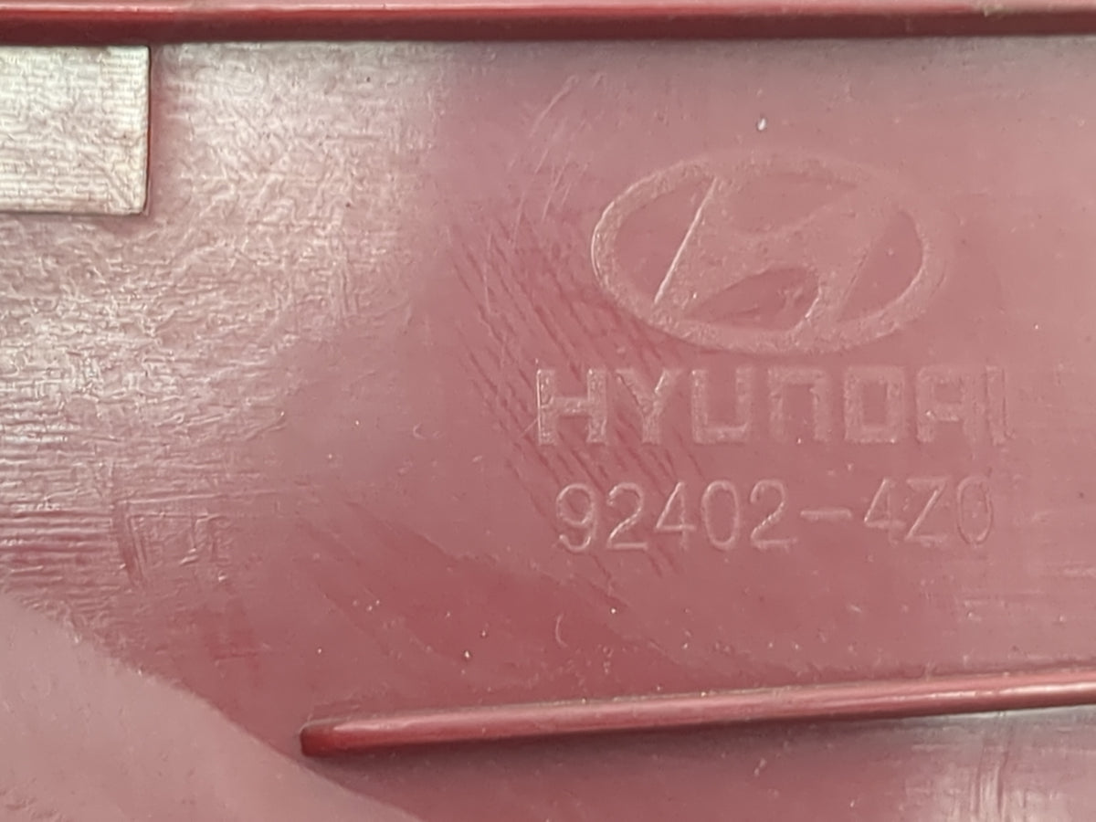2013 Hyundai Santa Fe Passenger Right Side Deck Lid Mounted Tail Light 1512379 - Oemusedautoparts1.com