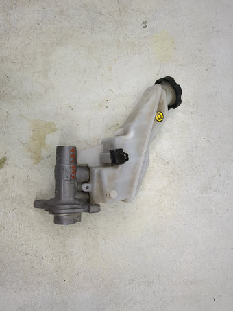 compare product 2013-2019 Hyundai Santa Fe Brake Master Cylinder 1513115