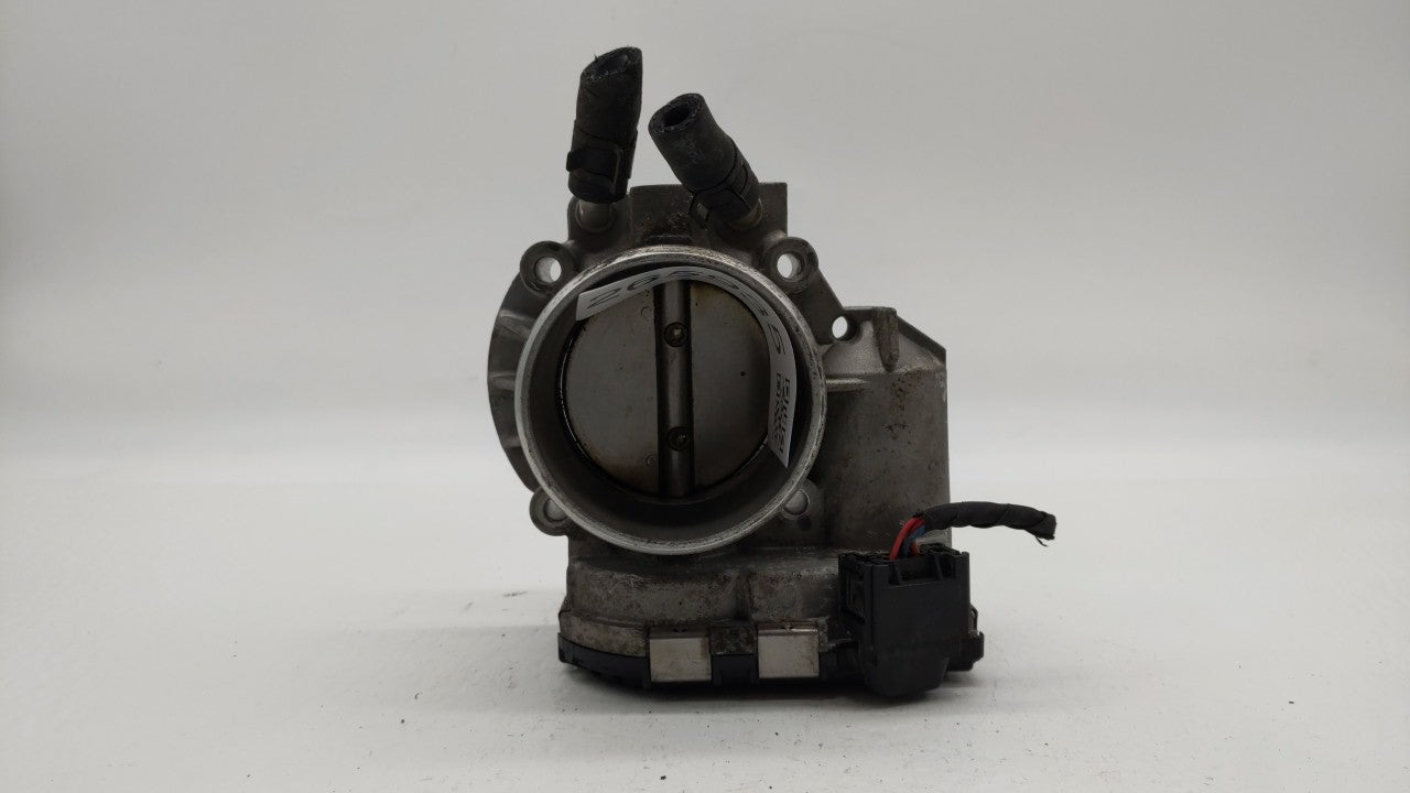 2013 Hyundai Santa Fe Throttle Body P/N:35100-2G710 Fits Fits 2011 2012 2014 2015 2016 OEM Used Auto Parts - Oemusedautopart