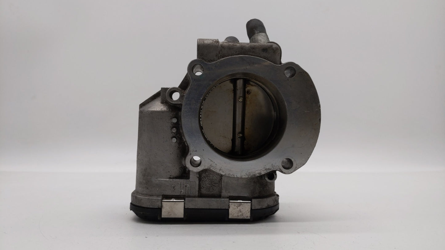 2013 Hyundai Santa Fe Throttle Body P/N:35100-2G710 Fits Fits 2011 2012 2014 2015 2016 OEM Used Auto Parts - Oemusedautopart