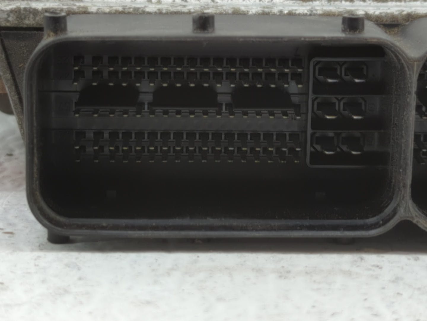 2013 Hyundai Santa Fe PCM Engine Control Computer ECU ECM PCU OEM P/N:39130-2GAG5 39130-2GAG1, 39100-2GAG1, 39130-2GAG2 Fits