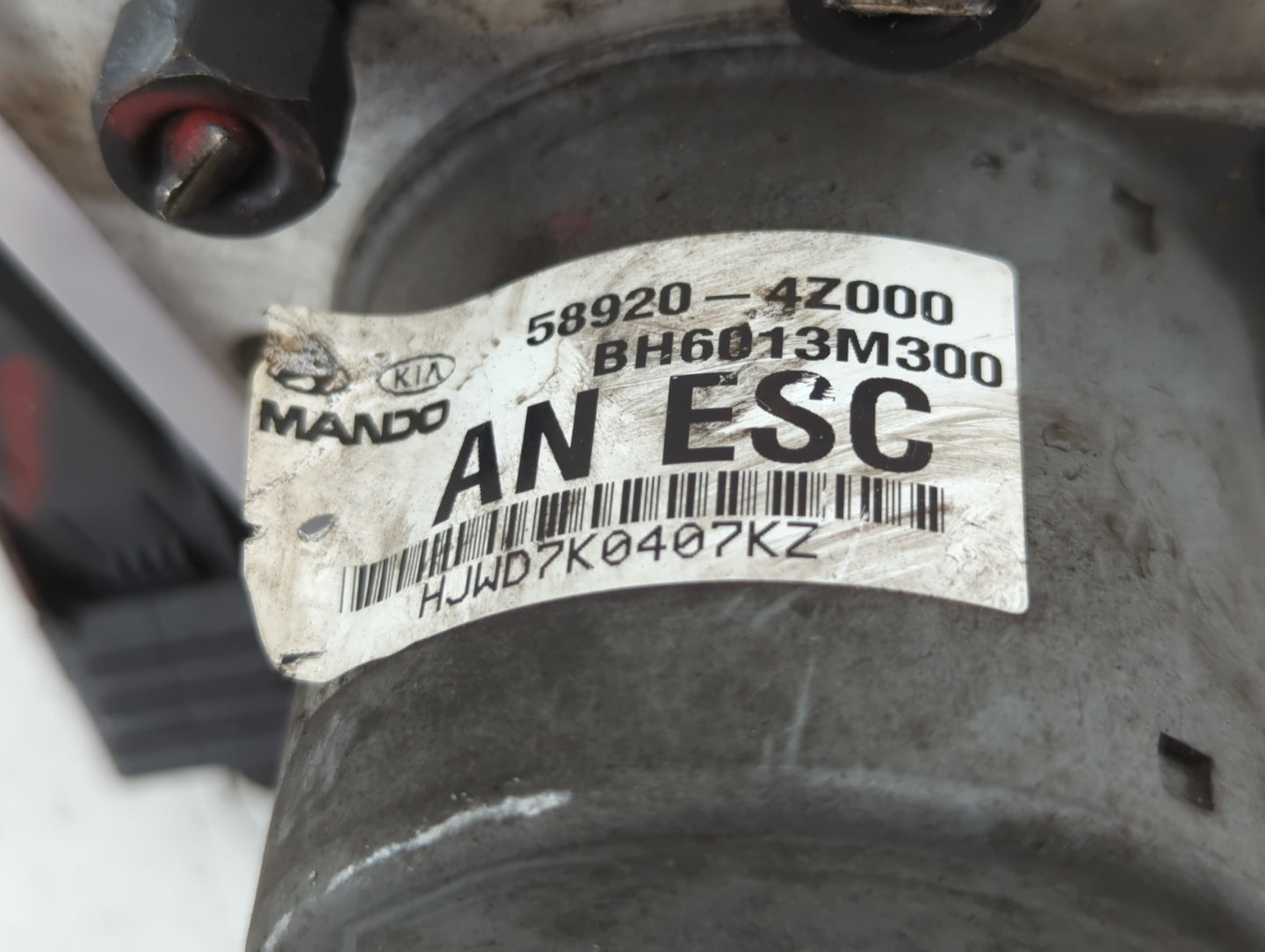 2013 Hyundai Santa Fe ABS Pump Control Module Replacement P/N:58920-4Z000 Fits OEM Used Auto Parts - Oemusedautoparts1.com