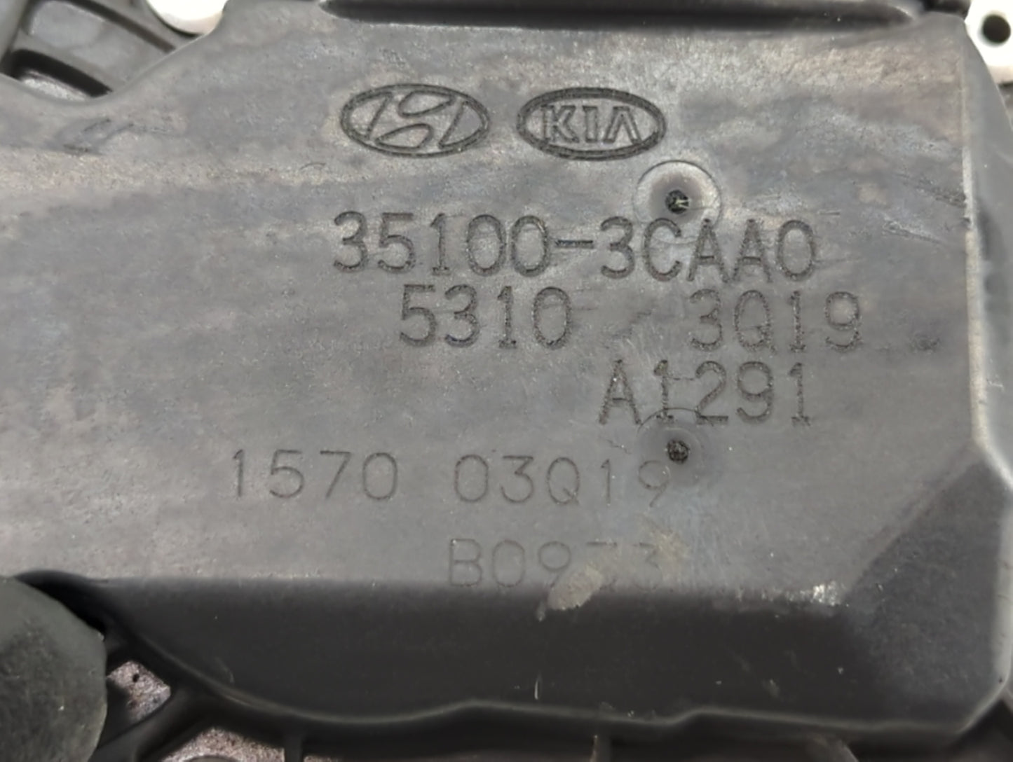 2013-2018 Hyundai Santa Fe Throttle Body P/N:35100-3CAA0 Fits Fits 2012 2013 2014 2015 2016 2017 2018 OEM Used Auto Parts - 