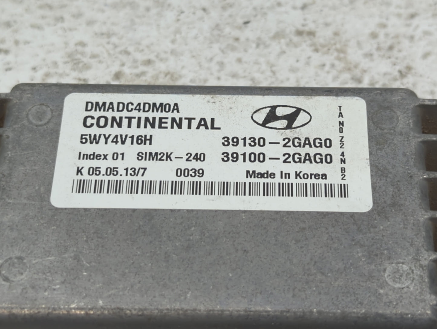 2013 Hyundai Santa Fe PCM Engine Control Computer ECU ECM PCU OEM P/N:39100-2GAG0 39130-2GAG0, 39130-2GAG5, 39130-2GAG1 Fits