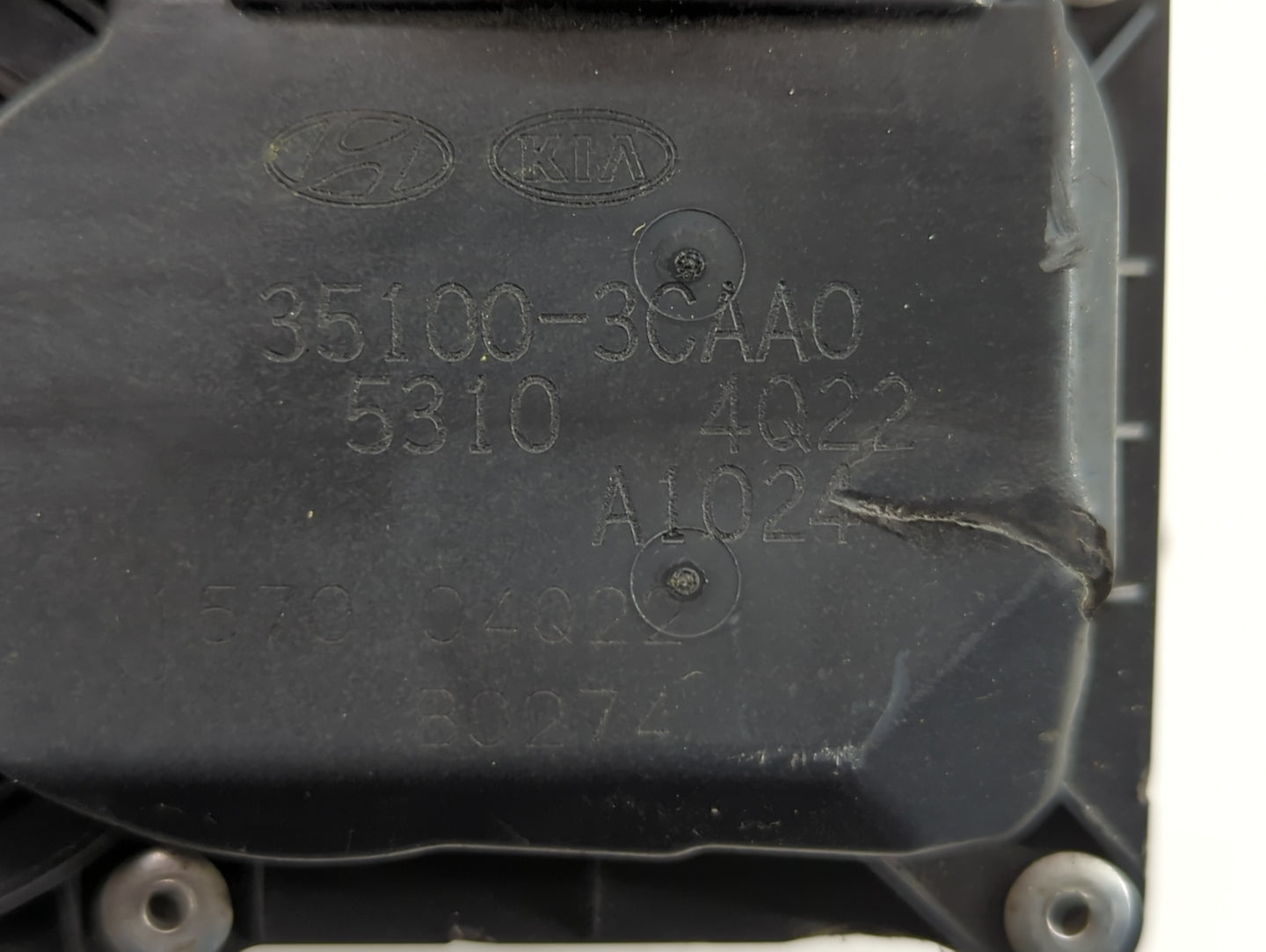 2013-2018 Hyundai Santa Fe Throttle Body P/N:35100-3CAA0 Fits Fits 2012 2013 2014 2015 2016 2017 2018 OEM Used Auto Parts - 