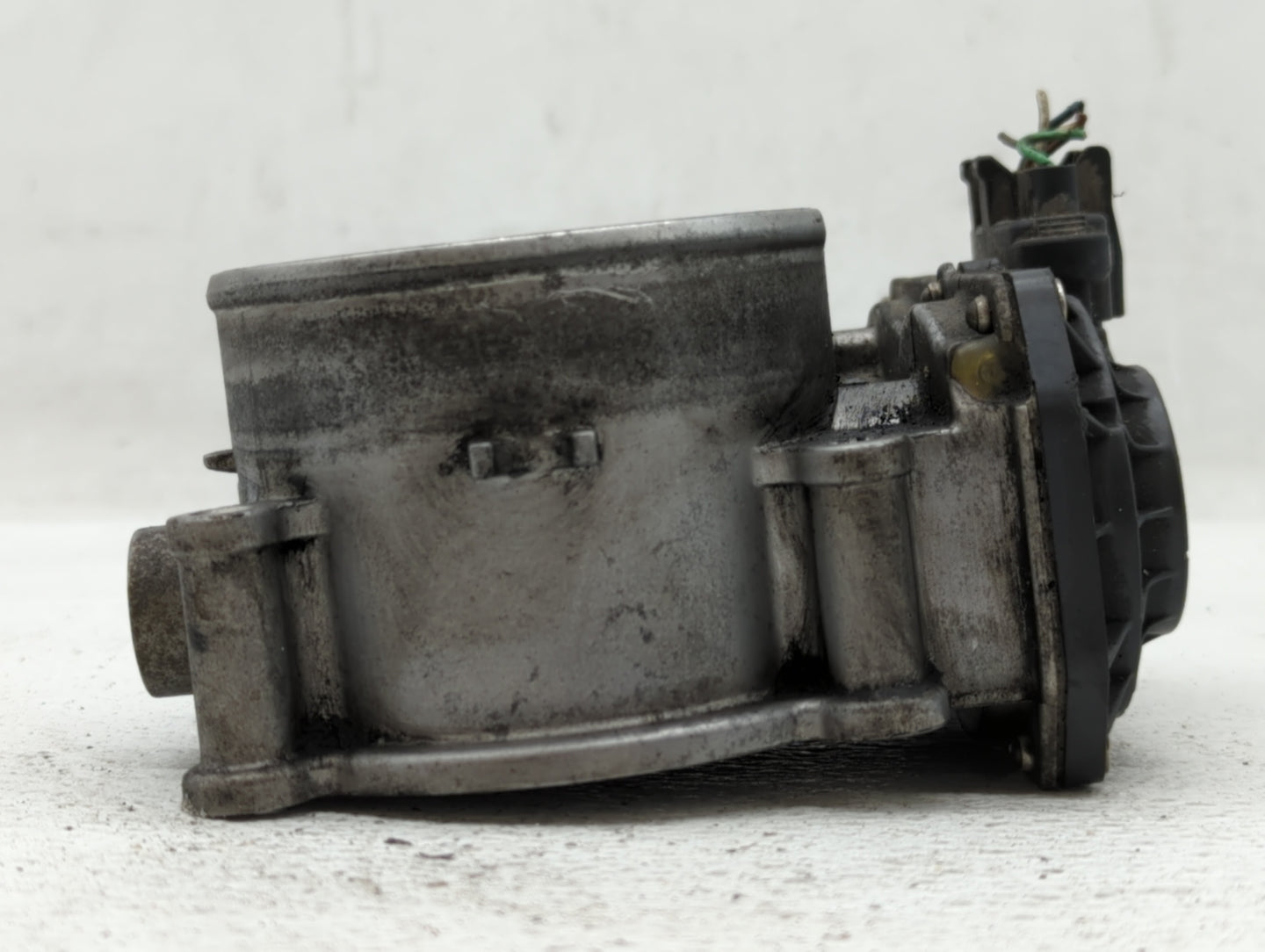 2013-2018 Hyundai Santa Fe Throttle Body P/N:35100-3CAA0 Fits Fits 2012 2013 2014 2015 2016 2017 2018 OEM Used Auto Parts - 