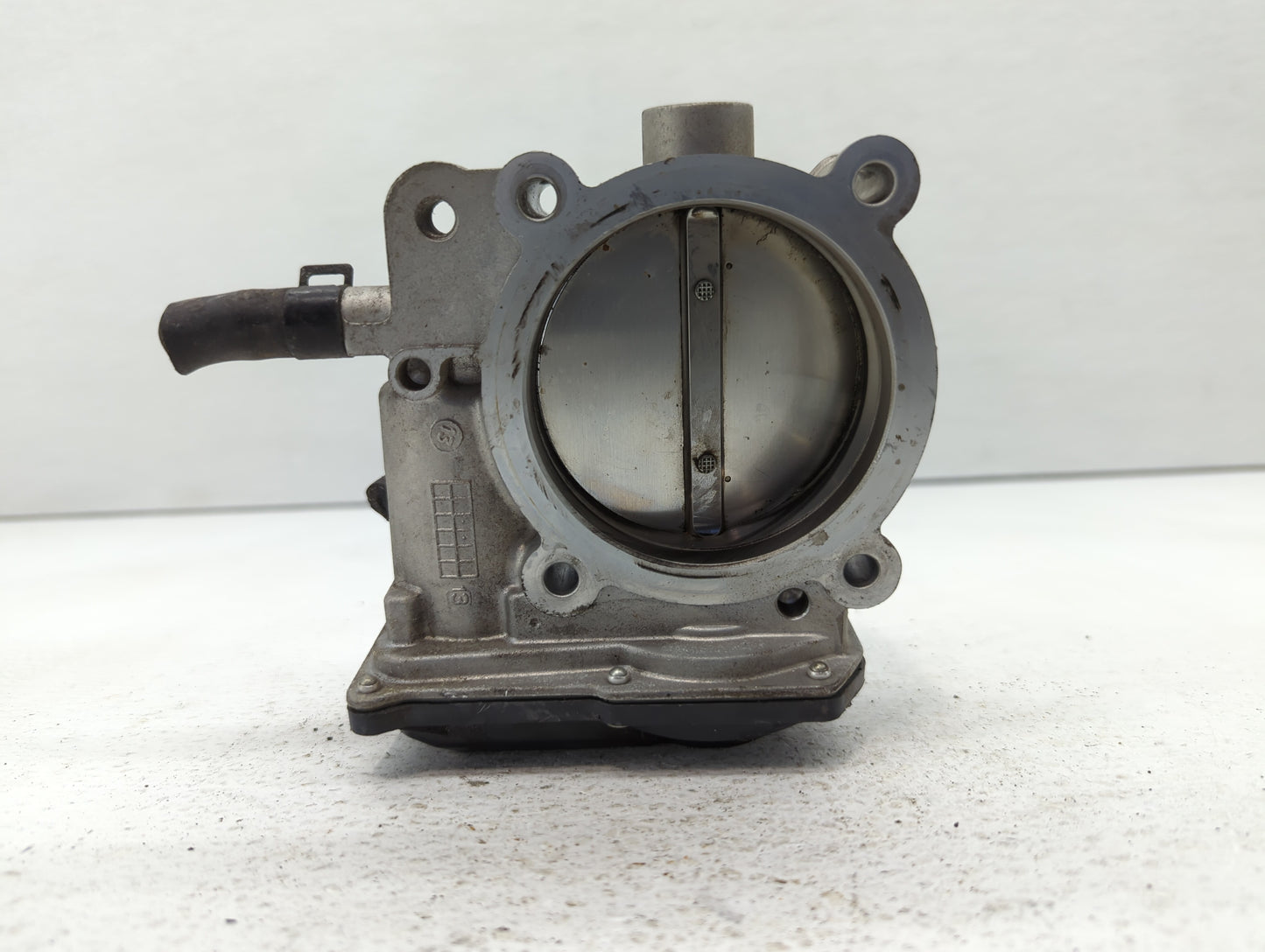 2013-2018 Hyundai Santa Fe Throttle Body P/N:35100-3CAA0 Fits Fits 2012 2013 2014 2015 2016 2017 2018 OEM Used Auto Parts - 