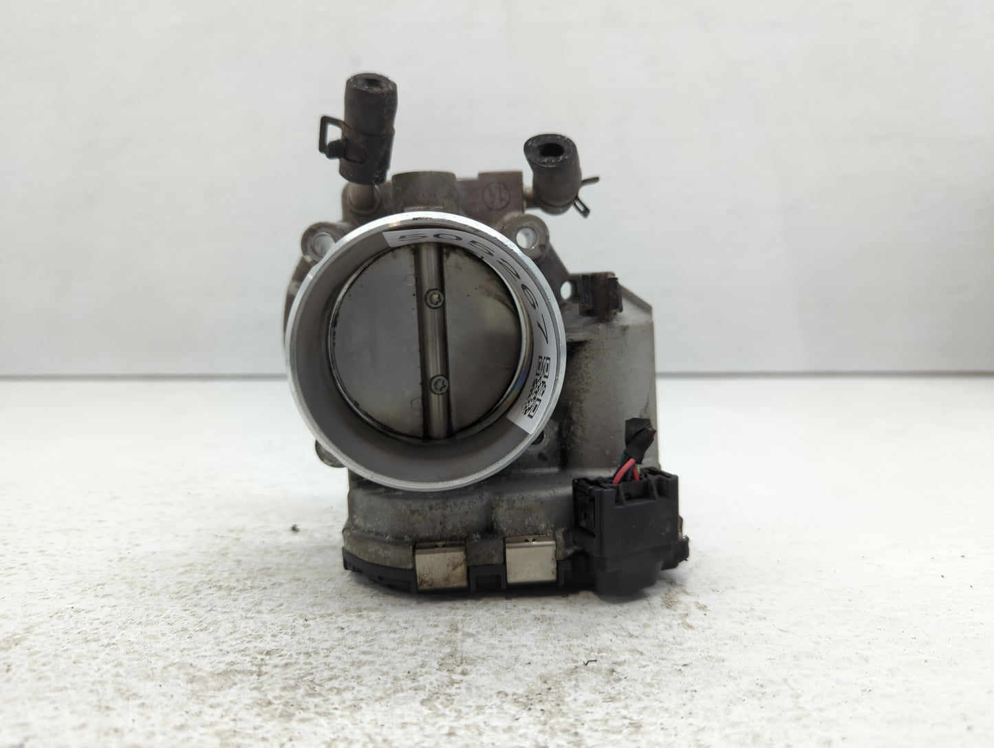 2013 Hyundai Santa Fe Throttle Body P/N:35100-2G700 Fits Fits 2011 2012 2014 2015 2016 OEM Used Auto Parts - Oemusedautopart