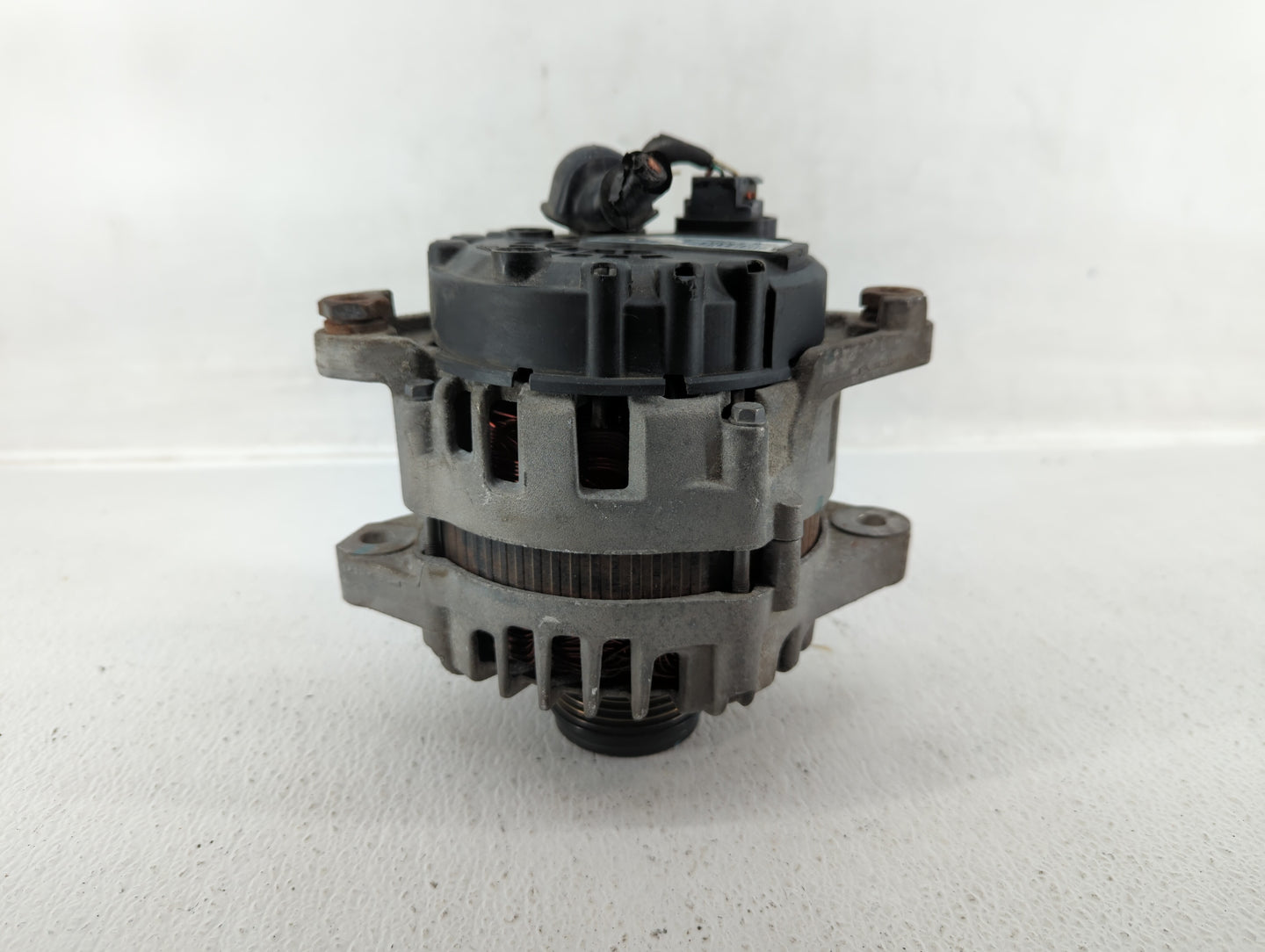 2013 Hyundai Santa Fe Alternator Replacement Generator Charging Assembly Engine OEM P/N:37300-2G800 Fits OEM Used Auto Parts