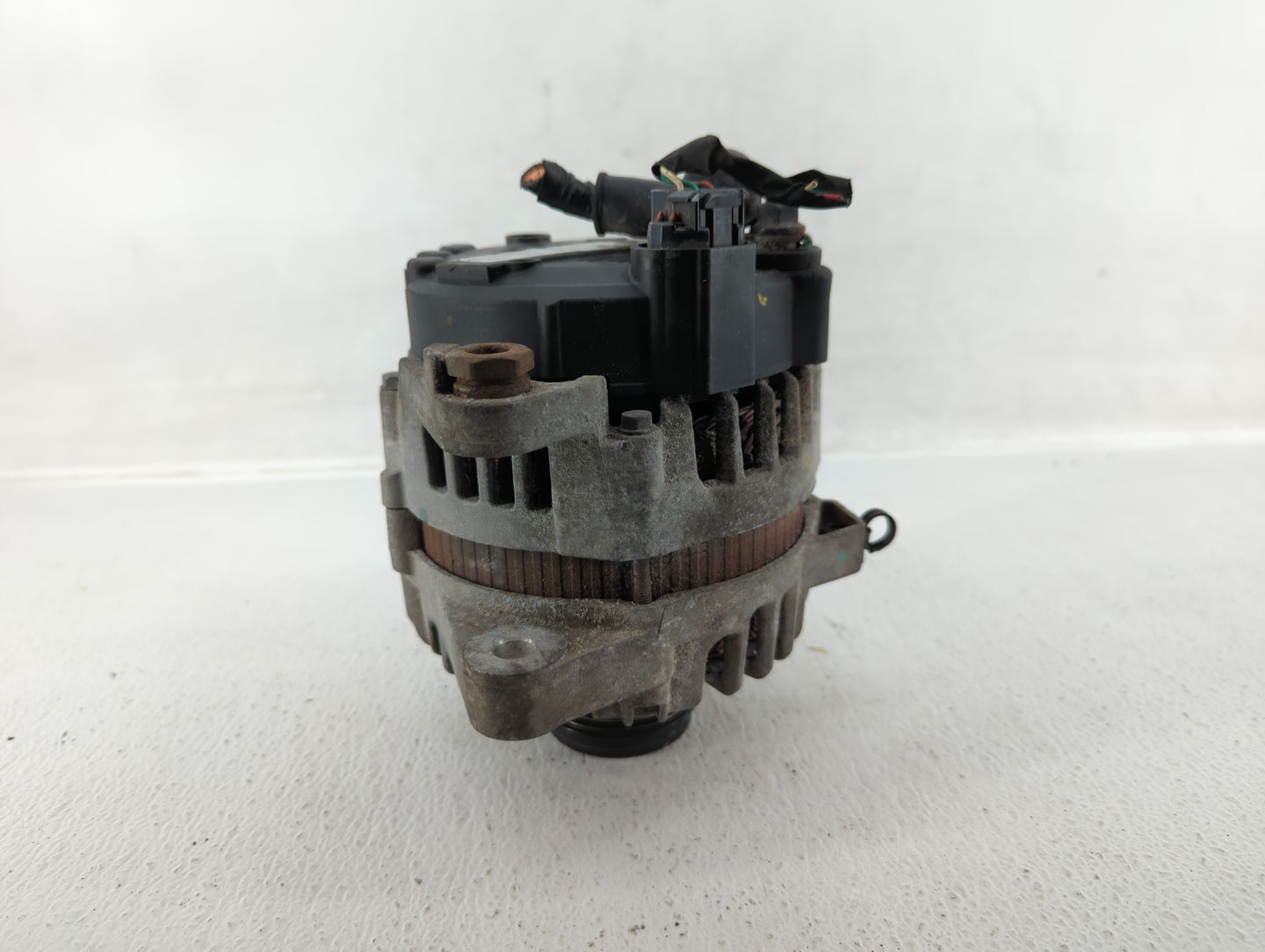 2013 Hyundai Santa Fe Alternator Replacement Generator Charging Assembly Engine OEM P/N:37300-2G800 Fits OEM Used Auto Parts