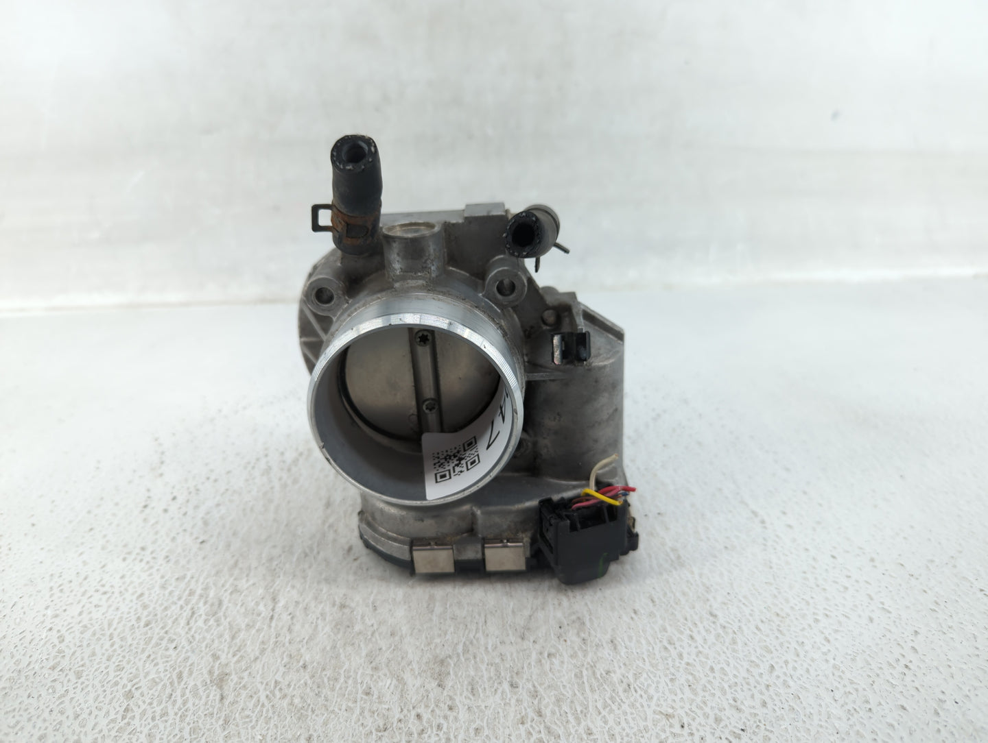 2010-2012 Hyundai Santa Fe Throttle Body P/N:35100-25400 Fits Fits 2006 2007 2008 2009 2010 2011 2012 2013 OEM Used Auto Par