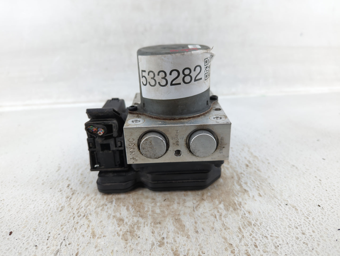 2013-2016 Hyundai Santa Fe ABS Pump Control Module Replacement P/N:58920-B8700 Fits Fits 2013 2014 2015 2016 OEM Used Auto P