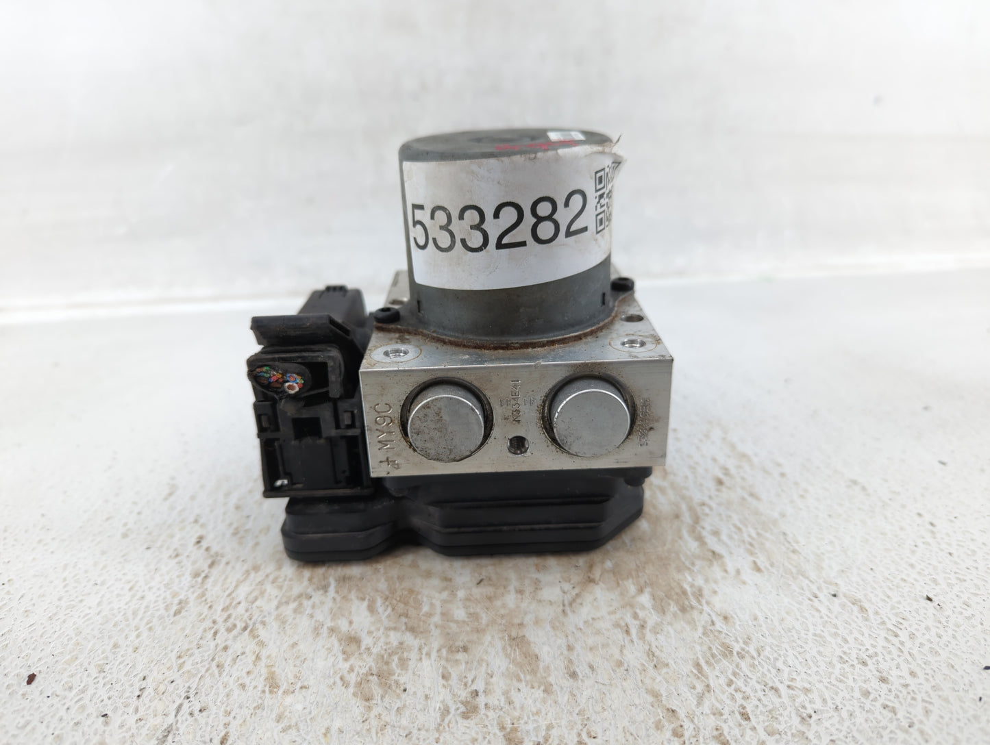 2013-2016 Hyundai Santa Fe ABS Pump Control Module Replacement P/N:58920-B8700 Fits Fits 2013 2014 2015 2016 OEM Used Auto P