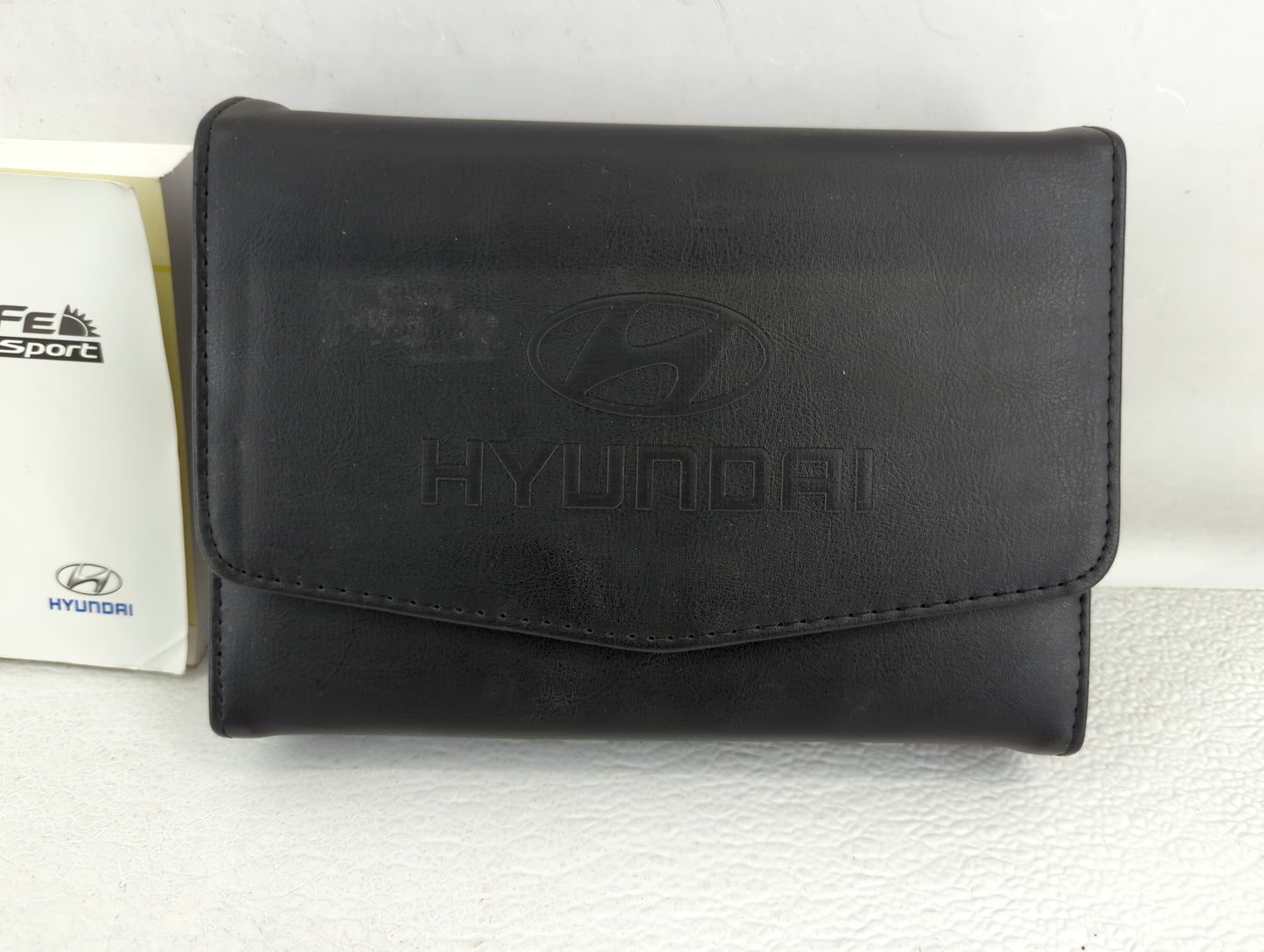 2013 Hyundai Santa Fe Owners Manual Book Guide P/N:A2W0-EU27A OEM Used Auto Parts - Oemusedautoparts1.com