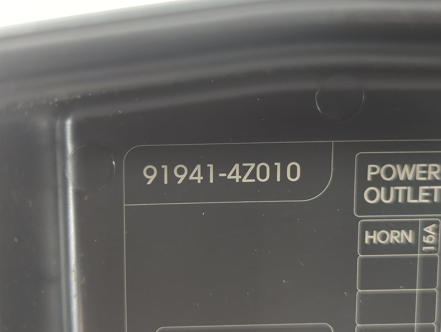 2013 Hyundai Santa Fe Fusebox Fuse Box Panel Relay Module P/N:91941-4Z010 Fits OEM Used Auto Parts - Oemusedautoparts1.com