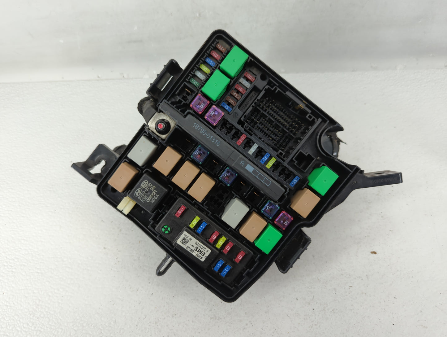 2013 Hyundai Santa Fe Fusebox Fuse Box Panel Relay Module P/N:91941-4Z010 Fits OEM Used Auto Parts - Oemusedautoparts1.com