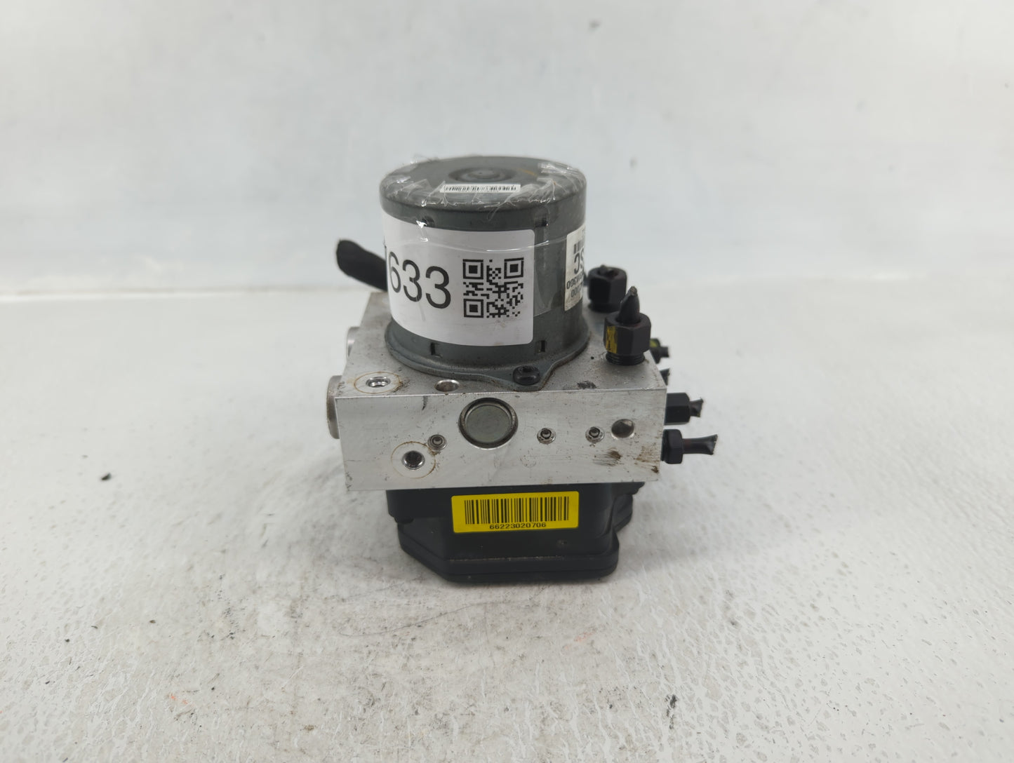 2013 Hyundai Santa Fe ABS Pump Control Module Replacement P/N:58920-4Z000 Fits OEM Used Auto Parts - Oemusedautoparts1.com