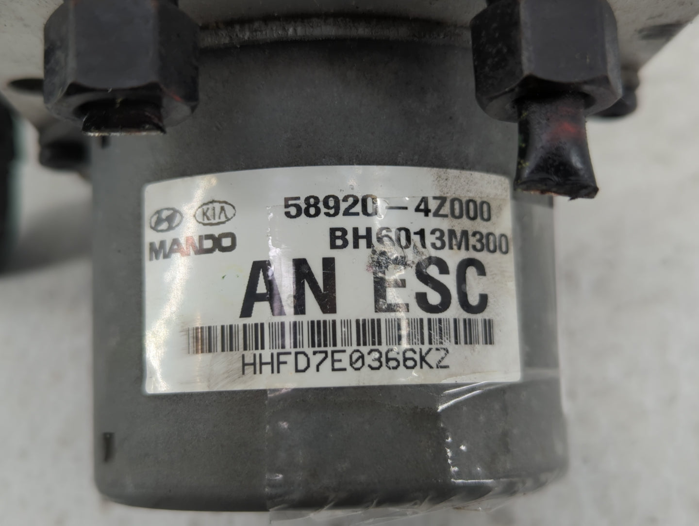 2013 Hyundai Santa Fe ABS Pump Control Module Replacement P/N:58920-4Z000 Fits OEM Used Auto Parts - Oemusedautoparts1.com