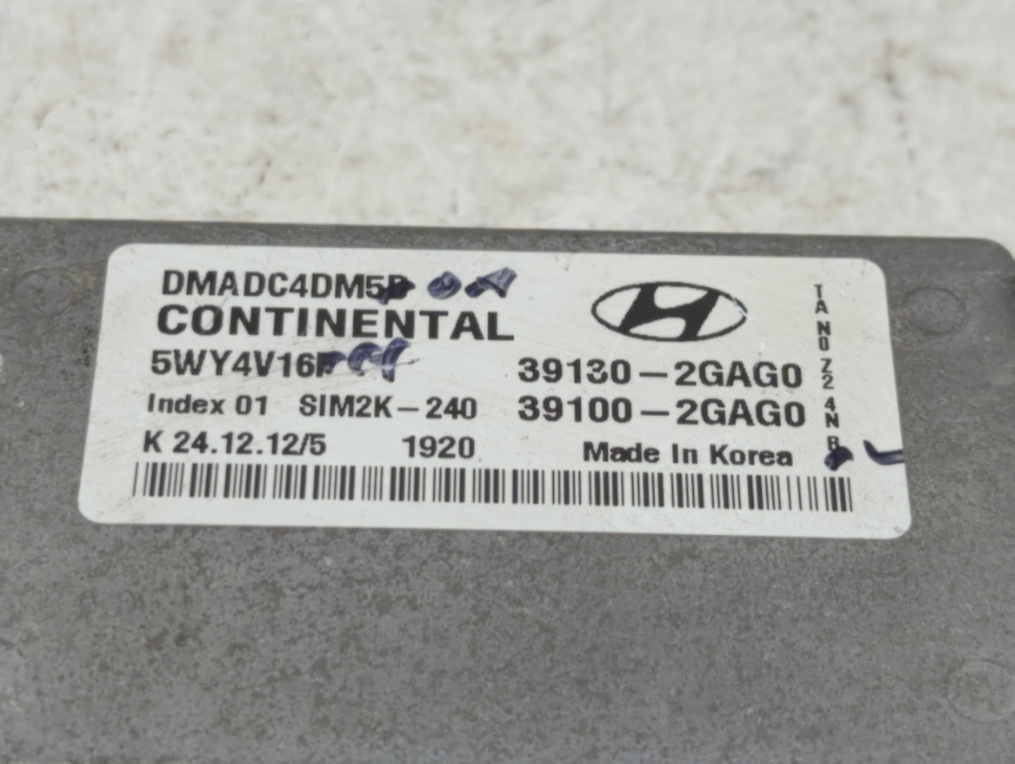 2013 Hyundai Santa Fe PCM Engine Control Computer ECU ECM PCU OEM P/N:39130-2GAG0 Fits OEM Used Auto Parts - Oemusedautopart