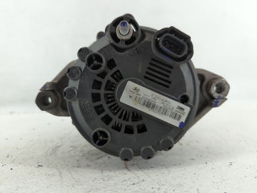 2013 Hyundai Santa Fe Alternator Replacement Generator Charging Assembly Engine OEM P/N:2612017 A Fits OEM Used Auto Parts