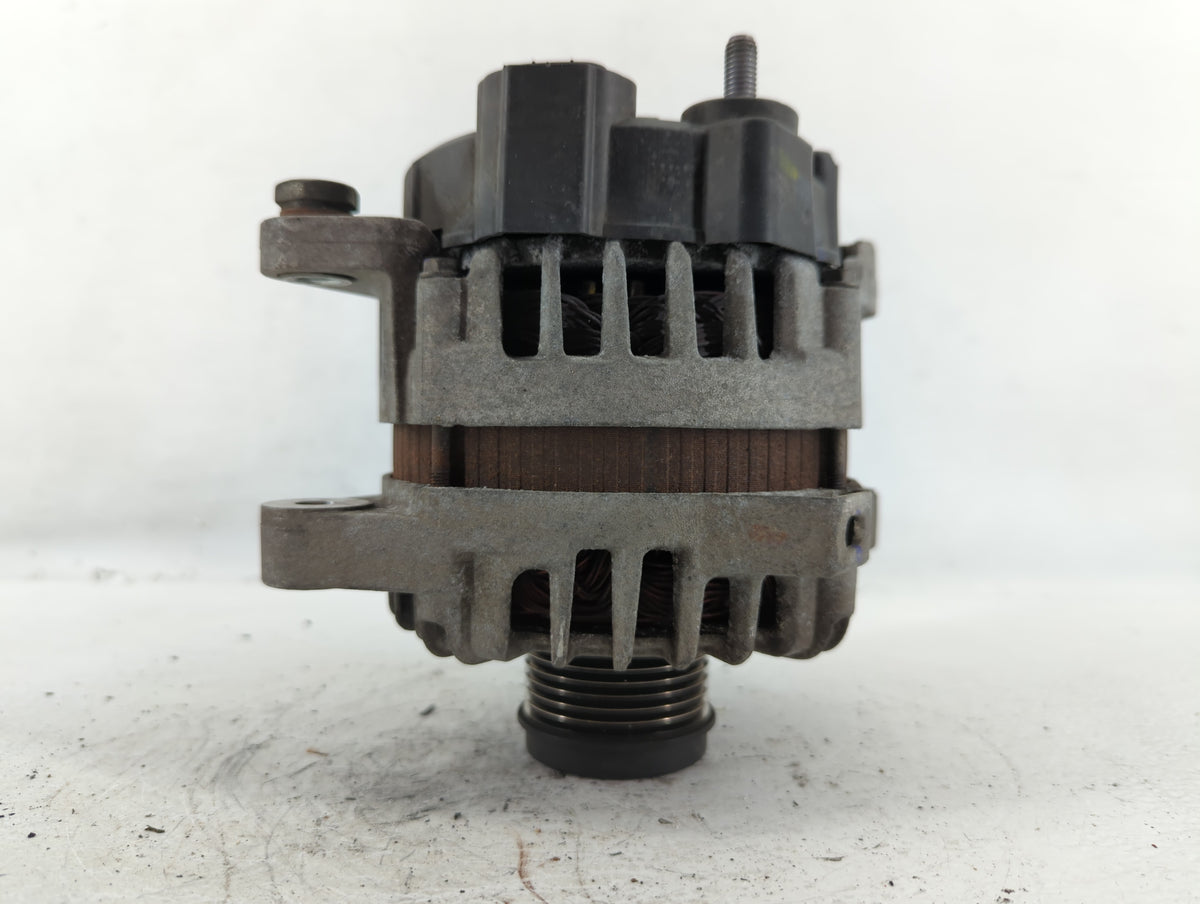 2013 Hyundai Santa Fe Alternator Replacement Generator Charging Assembly Engine OEM P/N:2612017 A Fits Fits 2012 OEM Used Au