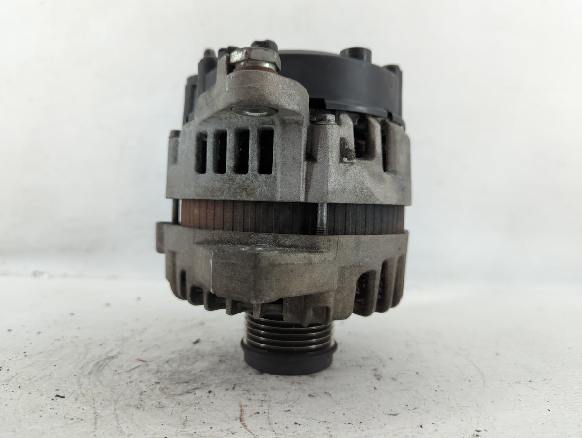 2013 Hyundai Santa Fe Alternator Replacement Generator Charging Assembly Engine OEM P/N:2612017 A Fits Fits 2012 OEM Used Au