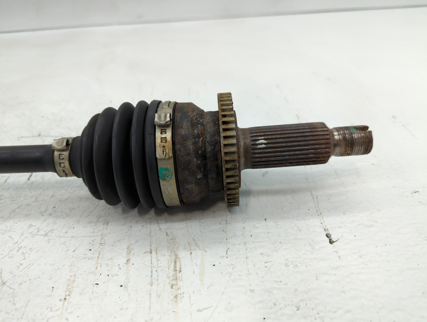 2013-2018 Hyundai Santa Fe Axle Shaft Front Passenger Cv C/v - Oemusedautoparts1.com