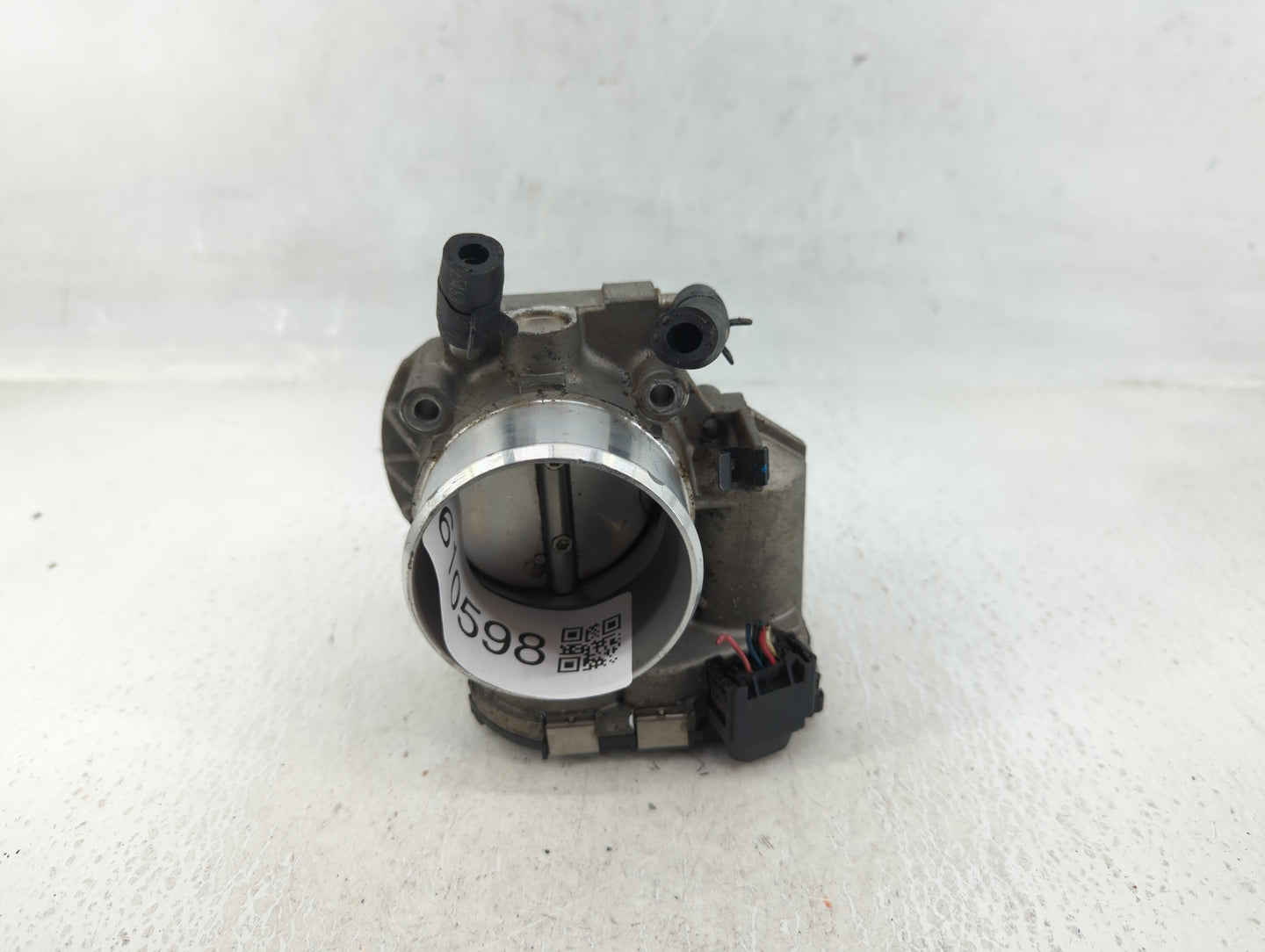 2013 Hyundai Santa Fe Throttle Body P/N:35100-2G700 Fits Fits 2011 2012 2014 2015 2016 OEM Used Auto Parts - Oemusedautopart