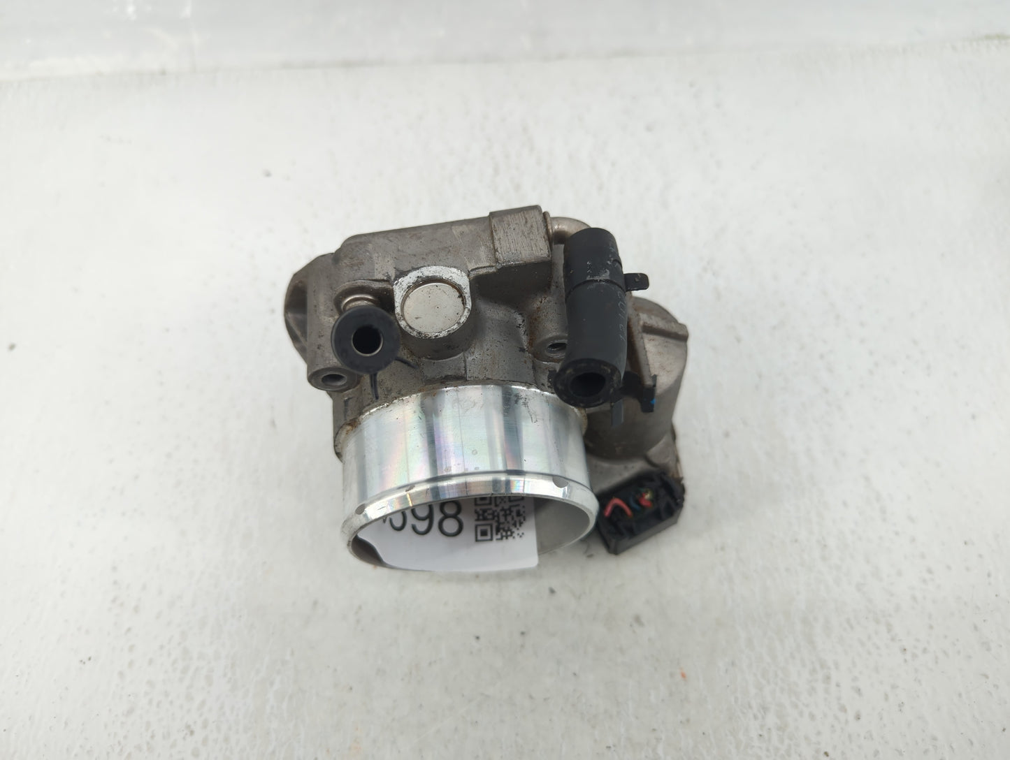 2013 Hyundai Santa Fe Throttle Body P/N:35100-2G700 Fits Fits 2011 2012 2014 2015 2016 OEM Used Auto Parts - Oemusedautopart