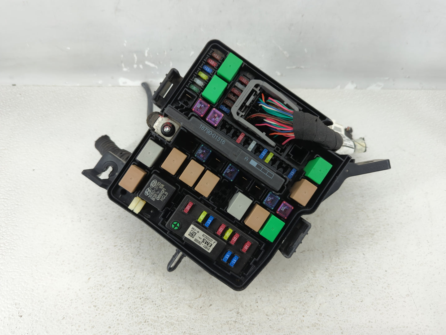 2013 Hyundai Santa Fe Fusebox Fuse Box Panel Relay Module P/N:91941-4Z010 Fits OEM Used Auto Parts - Oemusedautoparts1.com