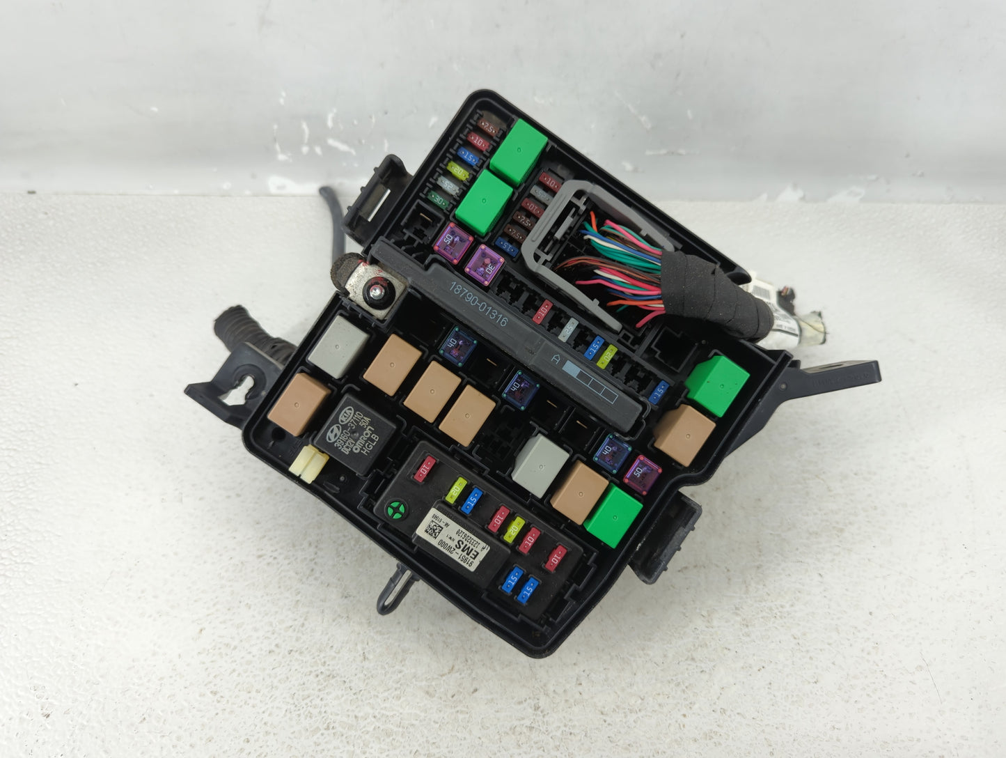 2013 Hyundai Santa Fe Fusebox Fuse Box Panel Relay Module P/N:91941-4Z010 Fits OEM Used Auto Parts - Oemusedautoparts1.com