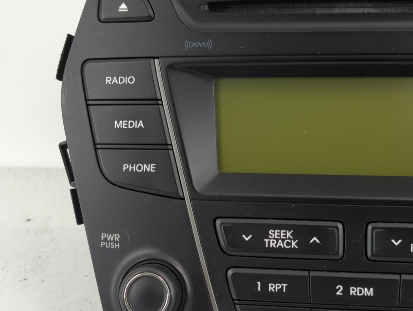 2013-2014 Hyundai Santa Fe Radio AM FM Cd Player Receiver Replacement P/N:96170-4Z1004X Fits Fits 2013 2014 OEM Used Auto Pa