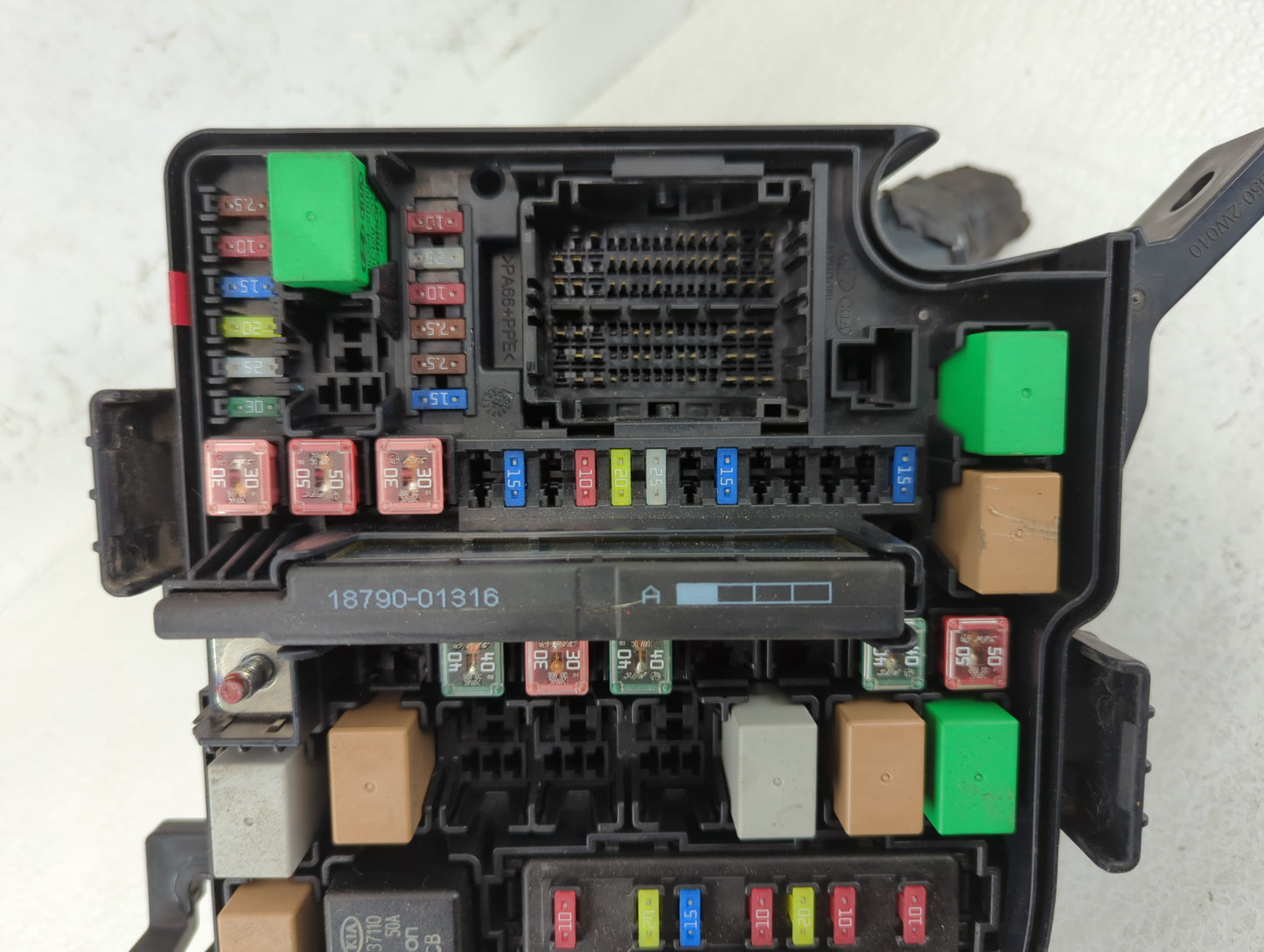 2013 Hyundai Santa Fe Fusebox Fuse Box Panel Relay Module P/N:N91210-B8561-39 91210 B8561 Fits OEM Used Auto Parts - Oemused