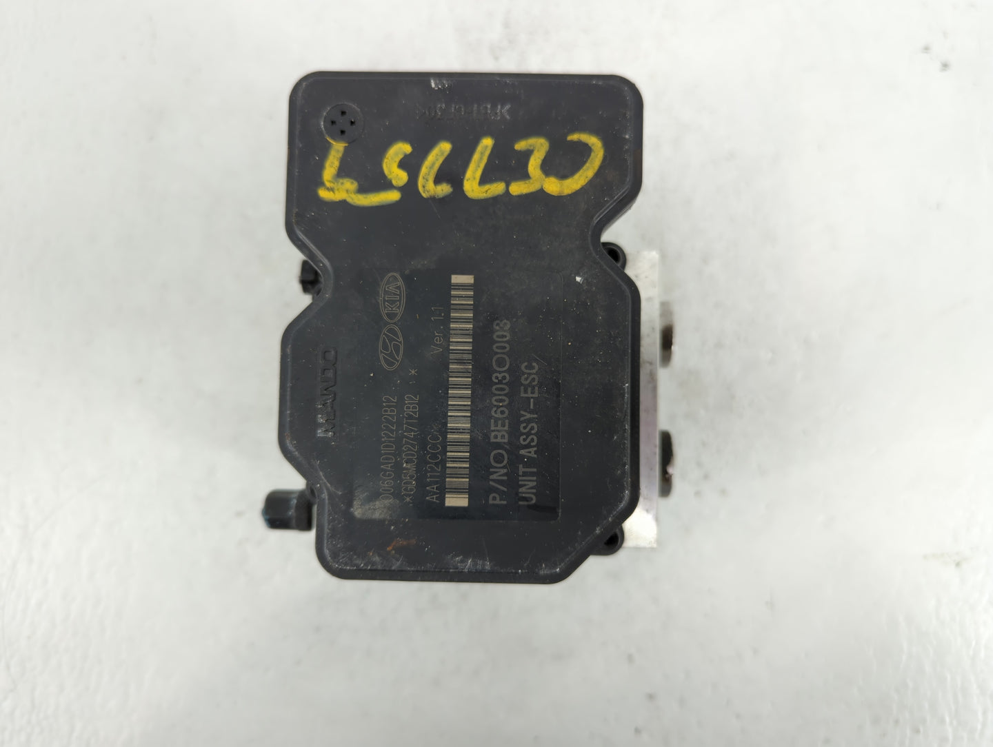 2013-2016 Hyundai Santa Fe ABS Pump Control Module Replacement P/N:58920-B8700 Fits Fits 2013 2014 2015 2016 OEM Used Auto P