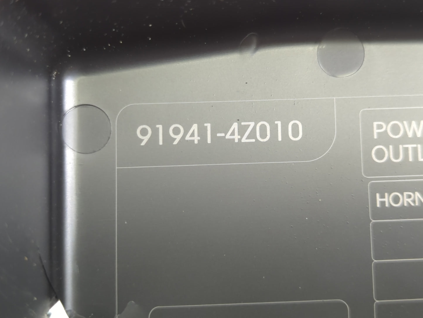 2013 Hyundai Santa Fe Fusebox Fuse Box Panel Relay Module P/N:91941-4Z010 Fits OEM Used Auto Parts - Oemusedautoparts1.com